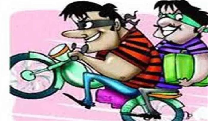 पशु व्यापारी से तीन हथियार बंद बदमाशों ने की लूट 