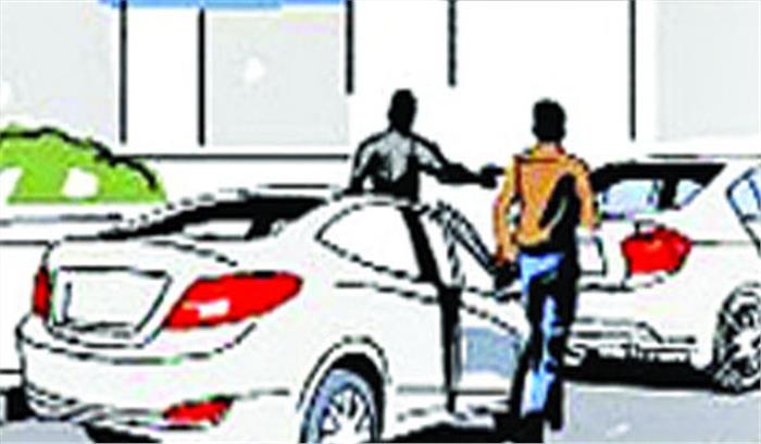 नोएडा में अज्ञात बदमाशों ने कार चालक को बंधक बनाकर कार लूटी