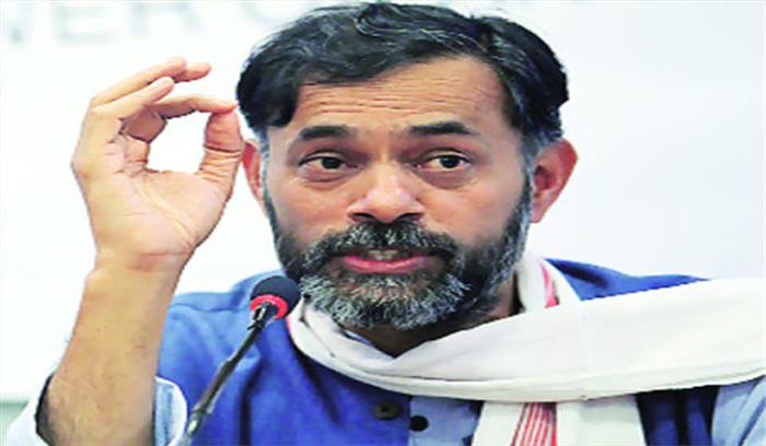 फसल बीमा योजना किसानों के साथ बड़ा मजाक : योगेंद्र यादव