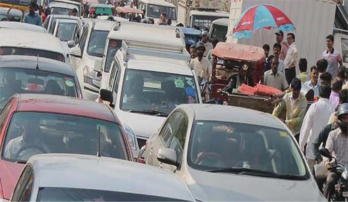 करंट लगने से मरी भैस एनएच 24 किया जाम