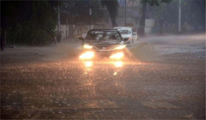 चक्रवात तौकते : मुंबई में रिकॉर्ड तोड़ बारिश