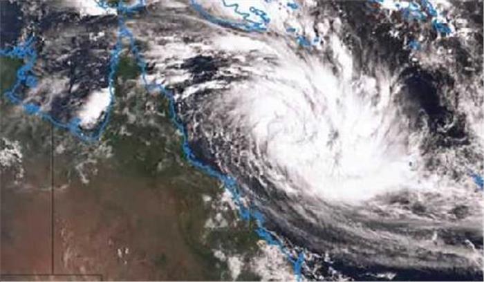 ऑस्ट्रेलिया: डेबी तूफान से पहले हजारों लोगों को सुरक्षित बाहर निकाला