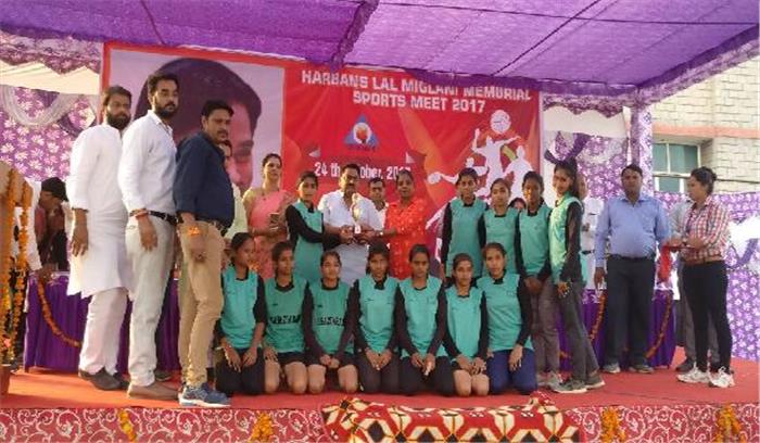 खो-खो में डीडीपीएस की छात्राओं ने मारी बाजी