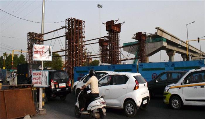  बंद हो गया सेक्टर-60 चौराहा का आधा हिस्सा