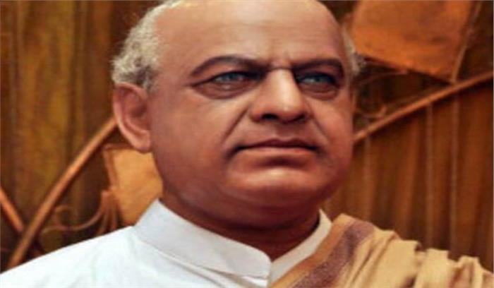 दादा साहेब फालके को लता मंगेशकर ने श्रद्धांजलि अर्पित की