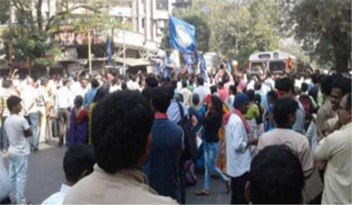 महाराष्ट्र बंद के कारण राज्य में कई स्थानों पर जनजीवन प्रभावित