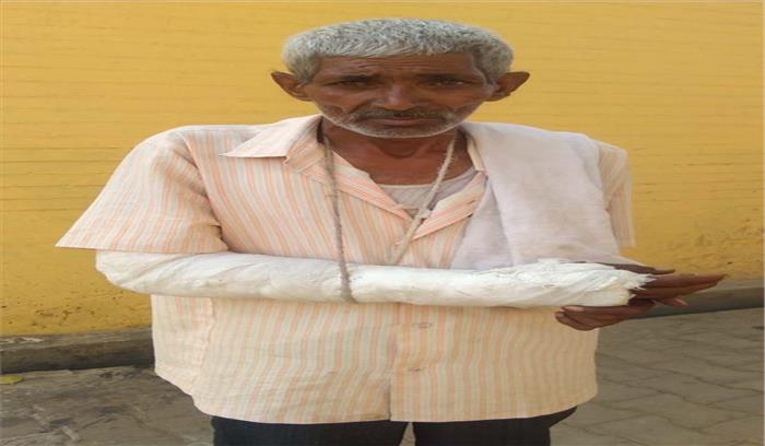 रुपए वापस मांगने पर बुजुर्ग को पीटकर किया घायल रुपए वापस मांगने पर बुजुर्ग को पीटकर किया घायल