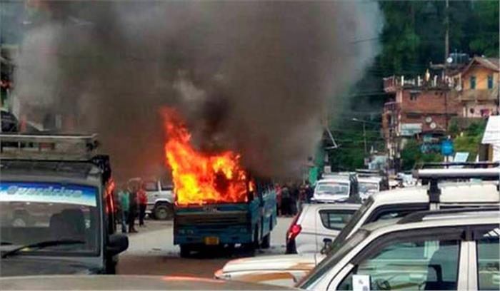 दार्जिलिंग : हिंसा जारी