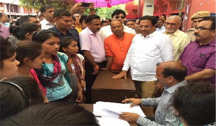 गोयल ने किया बेटियों के लिए रोजगार मेले का उद्घाटन