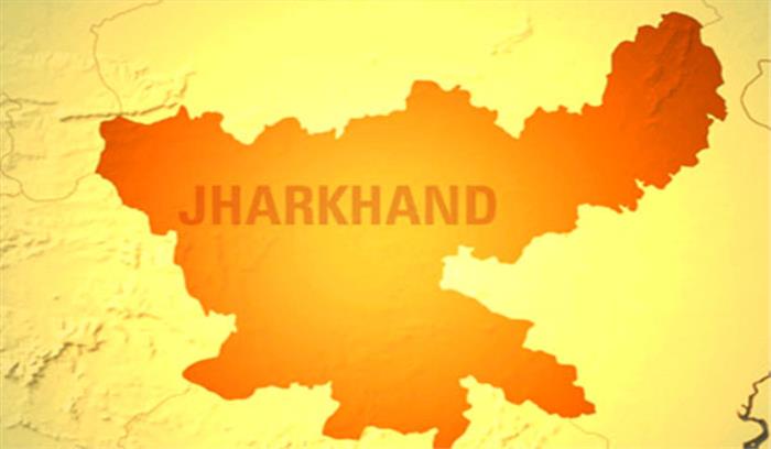 मृत मवेशी मिलने से उग्र लोगों ने की एक की पिटाई