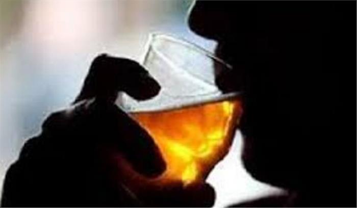 बिहार :शराब पीने से एक व्यक्ति की मौत,दो बीमार बिहार :शराब पीने से एक व्यक्ति की मौत,दो बीमार
