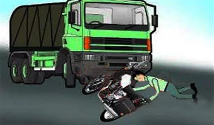 मप्र :ट्रक ने बाइक को मारी टक्कर, दो की मौत एक घायल मप्र :ट्रक ने बाइक को मारी टक्कर, दो की मौत एक घायल