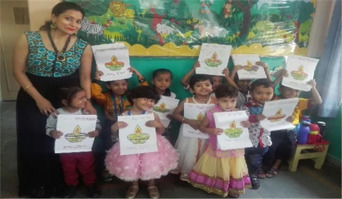 दीपावली पर बच्चों ने भाई चारे का दिया संदेश