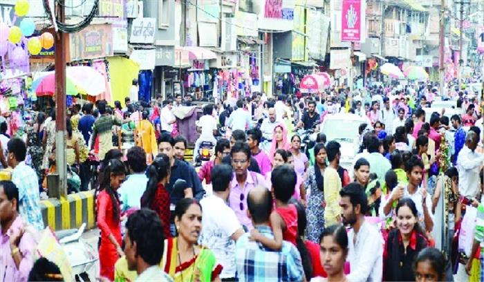 दीपावली की खरीदारी शुरू, बाजार हुआ गुलजार