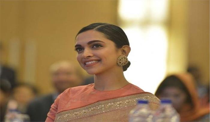 फिल्म पद्मावती को हर किसी के साथ साझा करना चाहती हैं दीपिका पादुकोण