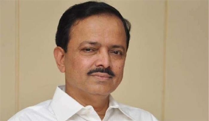 रक्षा राज्य मंत्री ने नियंत्रण रेखा का दौरा किया