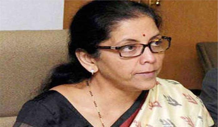 रक्षामंत्री सीतारमण ने कश्मीर में अग्रिम चौकियों का दौरा किया 