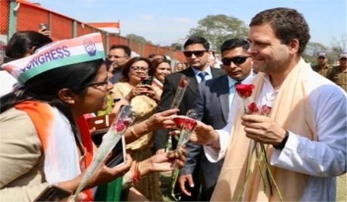 देहरादून रैली में राहुल गांधी ने उतारी मोदी की नकल