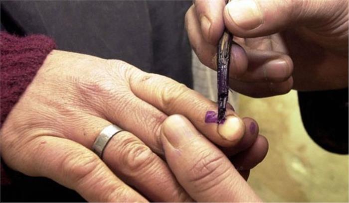 उत्तराखंड कांग्रेस : धड़ों में बंटना, बड़ी विडंबना उत्तराखंड कांग्रेस : धड़ों में बंटना, बड़ी विडंबना