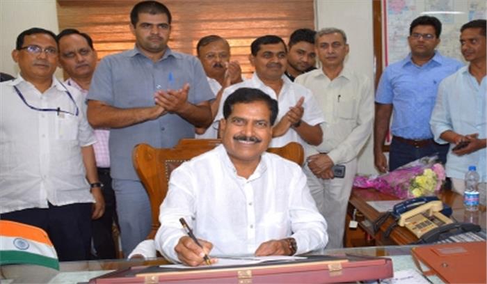 सभी विलंबित रेल परियोजनाएं 2022 तक पूरी होंगी : मंत्री