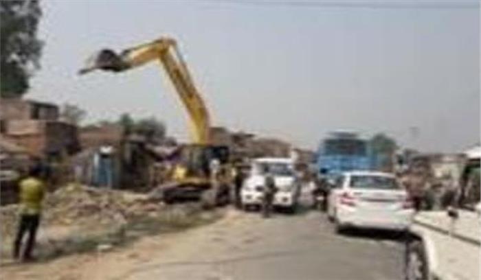 विरोध के चलते अवैध निर्माण पर नहीं गरजा बुल्डोजर