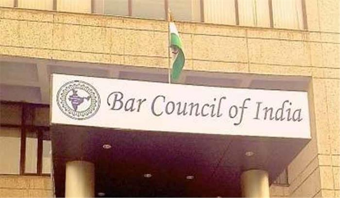 दिल्ली : वकीलों की हड़ताल के कारण न्यायिक कामकाज प्रभावित