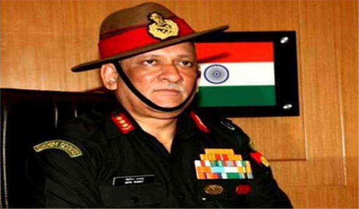 सेना प्रमुख जनरल रावत ने पश्चिमी सीमा पर तैयारियों का लिया जायजा