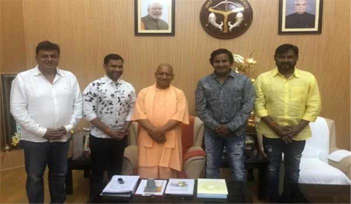 भाजपा में शामिल हुए भोजपुरी फिल्म स्टार निरहुआ, पूर्वांचल से लड़ सकते हैं चुनाव