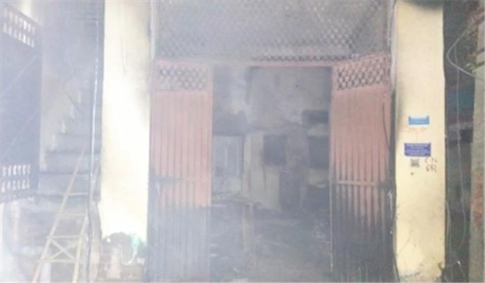 दिल्ली में आग लगने से दो नाबालिग भाइयों की मौत