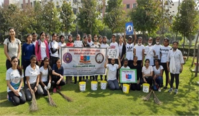 दिल्ली : गर्ल्स एनसीसी यूनिट ने चलाया स्वच्छता अभियान