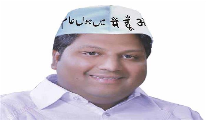 हेलीकॉप्टर, हवाई जहाज से पानी की बौछार करवाए केंद्र सरकार