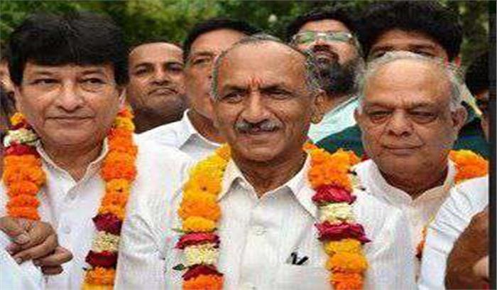 दिल्ली : कांग्रेस उम्मीदवार जे.पी. अग्रवाल का घर-घर दस्तक अभियान दिल्ली : कांग्रेस उम्मीदवार जे.पी. अग्रवाल का घर-घर दस्तक अभियान