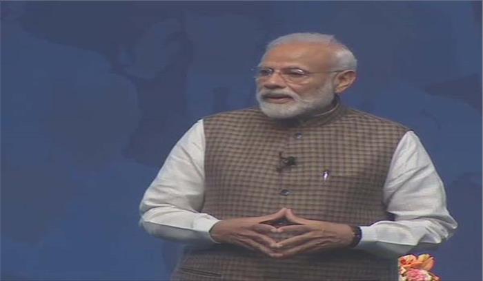 जनता के पैसों पर पंजा नहीं पड़ने दूंगा: पीएम मोदी जनता के पैसों पर पंजा नहीं पड़ने दूंगा: पीएम मोदी