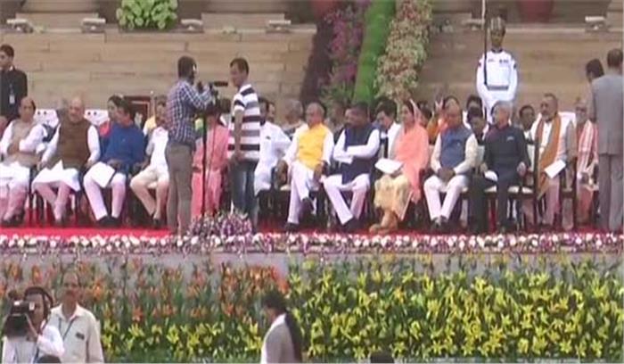 मोदी सरकार 2.0: शपथ ग्रहण से पहले राष्ट्रपति भवन पहुंचे दिग्गज