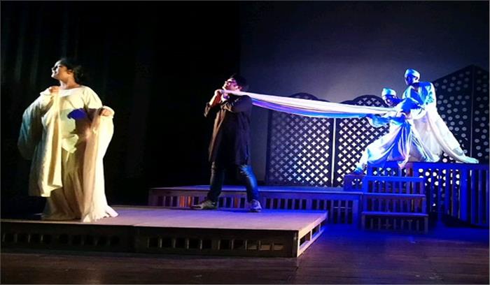 दिल्ली में प्रतिभा नाट्य उत्सव शुरू दिल्ली में प्रतिभा नाट्य उत्सव शुरू