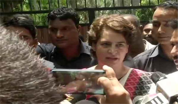 योगी सरकार को गन्ना किसानों की फिक्र नहीं: प्रियंका