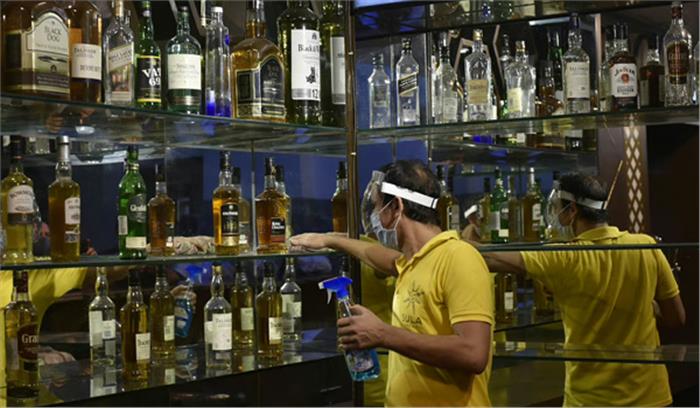 दिल्ली : 9 सितंबर से खुलेंगे पब और बार, खड़े होकर नहीं पी सकेंगे शराब