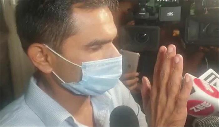 आर्यन मामले के जांच अधिकारी वानखेड़े पहुंचे दिल्ली, तलब किए जाने से किया इनकार आर्यन मामले के जांच अधिकारी वानखेड़े पहुंचे दिल्ली, तलब किए जाने से किया इनकार