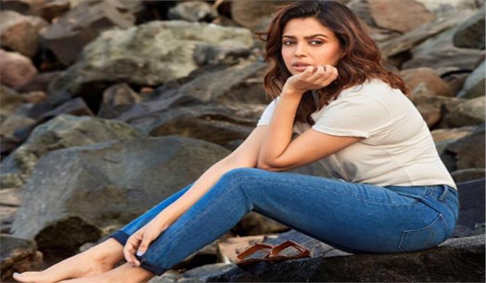 वेब सीरीज में पुलिस का किरदार निभाएंगी स्वरा