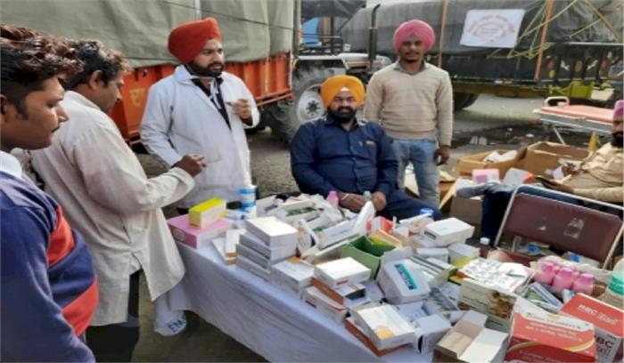 दिल्ली बॉर्डर पर किसानों के कैंप में रात बिता रहे हैं आम आदमी पार्टी के विधायक