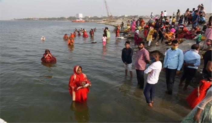 दिल्ली सरकार ने छठ पूजा के लिए सार्वजनिक अवकाश किया घोषित