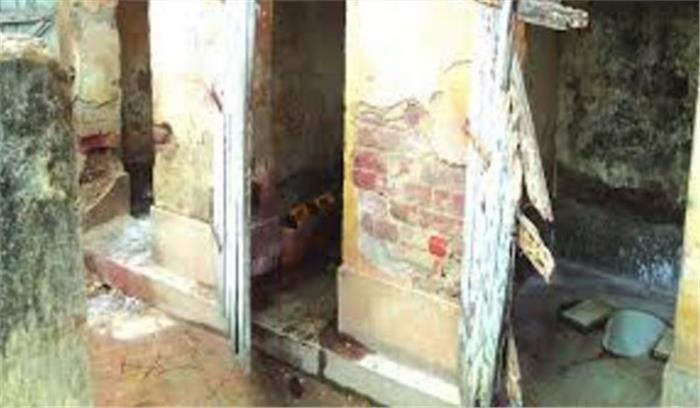 बस अड्डे पर बने शौचालयों की हालत बदतर, सुधारे जाएंगे हालात बस अड्डे पर बने शौचालयों की हालत बदतर, सुधारे जाएंगे हालात