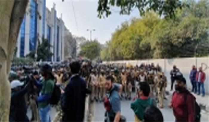 जामिया हिंसा : एफआईआर की मांग वाली याचिका खारिज करने का पुलिस का आग्रह