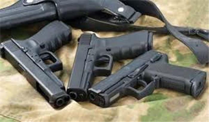 दिल्ली : क्राइम ब्रांच ने अंतर्राज्यीय हथियार तस्कर को गिरफ्तार किया दिल्ली : क्राइम ब्रांच ने अंतर्राज्यीय हथियार तस्कर को गिरफ्तार किया