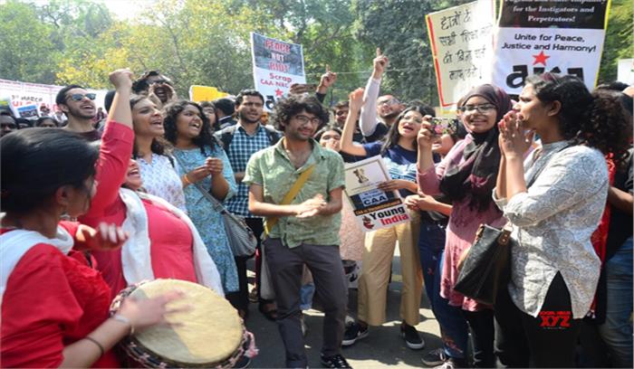 दिल्ली पुलिस ने शांति जुलूस में भाग लेने वाले 158 छात्रों को हिरासत में लिया