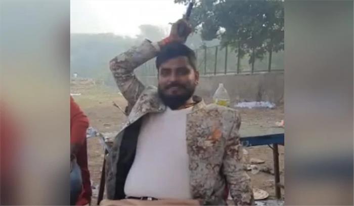 शादी में फायरिंग करने वाले व्यक्ति को पुलिस ने धर दबोचा