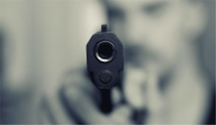 सड़क पर महिला सब-इंस्पेक्टर की हत्या के बाद दारोगा ने कार में की आत्महत्या