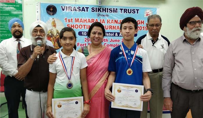 शूटिंग प्रतिस्पर्धा में रेयर्थ राय व अवनी सिंह ने जीता पदक