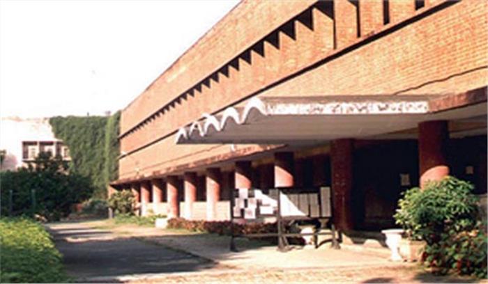 डीयू के कॉलेज में रही हड़ताल शिक्षकों ने किया बहिष्कार