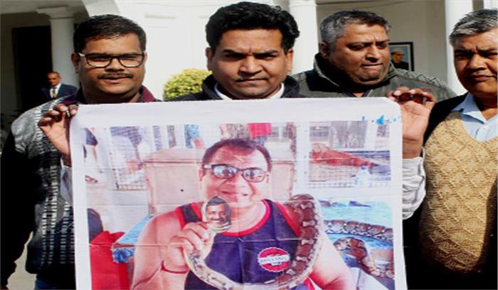 कपिल व सिरसा विस से भेजे गए बाहर